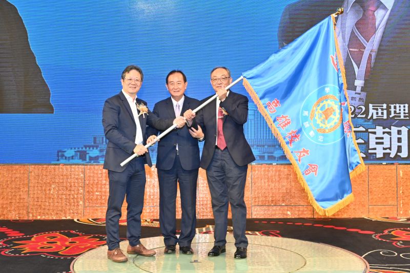 逢甲英才共朝 志業百川同源 校友情誼熱烈綻放 席開40桌共襄盛舉